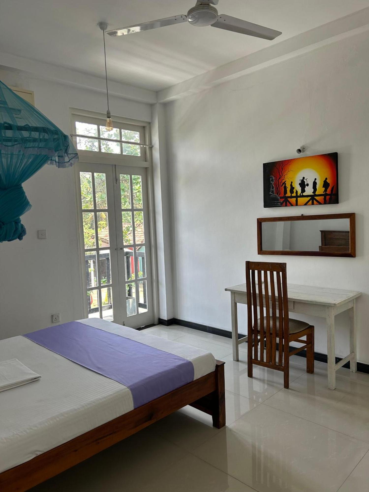 White House & Sea Food Restaurant Hostel Hikkaduwa Exterior foto